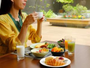 Makanan di atau berdekatan hotel