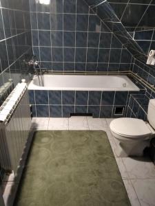 A bathroom at Тушер