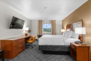 Katil atau katil-katil dalam bilik di Comfort Inn Hobart-Merrillville I-65