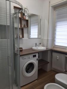 Arona Lovely House tesisinde bir banyo