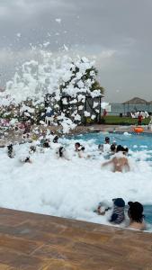 Piscina a Flamingo Beach Hotel o a prop