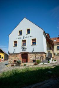 The building in which a szállodákat is located