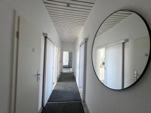 Galería fotográfica de Moderne 4 Zimmer Apartment mit Bergblick Stadtzentrum Contactless Check-in en Gehrden