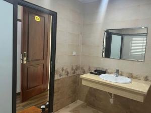 Un baño de Phuong Mai Hotel