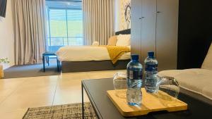 Spacious Studio In Sandton, Johannesburg房間的床