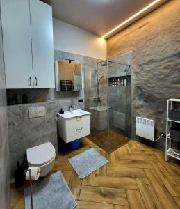 חדר רחצה ב-Cosy and authentic apartment in Vilnius Old Town