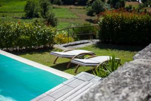 The swimming pool at or close to Quinta Da Mouta