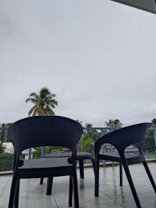 Great Stays - WFH in Central Alleppey में एक बालकनी या छत