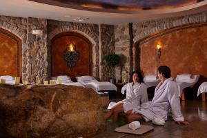 Oaspeți care stau la Mirbeau Inn & Spa - Plymouth