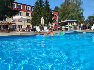 Bassein majutusasutuses SELMENT RESORT Mazury või selle lähedal