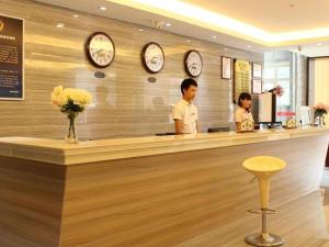 ผู้เข้าพักที่ 169 Business Hotel