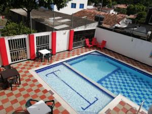 una piscina in cima a un edificio di Melgar La Morada del Sol a Melgar