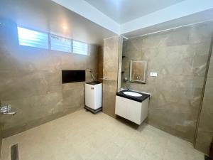 Foto de la galería de Famval Serviced Apartment en Tiruchchirāppalli