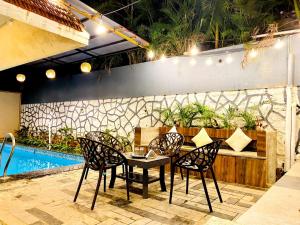 Swimming pool sa o malapit sa Tokyo Villa By StayMatic Villas