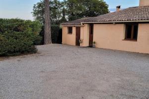 Fotografija u galeriji objekta Appartement dans une villa au cœur de la Provence u gradu Trans an Provans