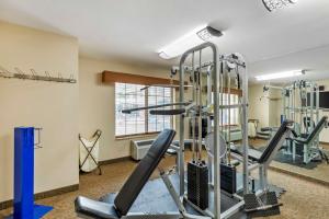 Best Western Denver Southwest tesisinde fitness merkezi ve/veya fitness olanakları