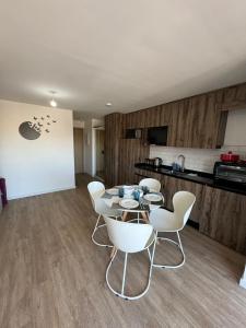 Nhà bếp/bếp nhỏ tại Montevideo Cordón Apartamentos-Uruguay