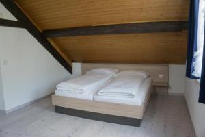 Cama ou camas em um quarto em Speiserestaurant Traube