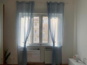 Снимка в галерията на SoleMare Rooms Trieste в Tриест