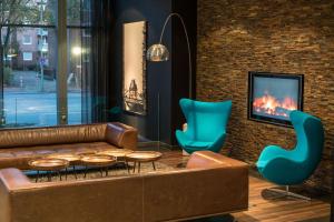 Un lugar para sentarse en Motel One Hamburg-Altona