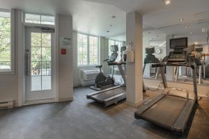 Fitnes centar i/ili fitnes sadržaji u objektu Holiday Inn Express & Suites Tremblant, an IHG Hotel