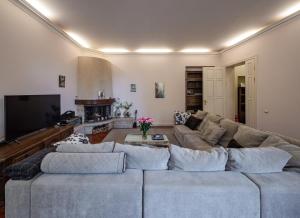 אזור ישיבה ב-Alunana LUX Jakuzzi Apart in Quiet center, 24h, Art Nouveau area