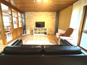 H&H Home - Full equipped Apartment near Mercedes in Sindelfingen電視和／或娛樂中心