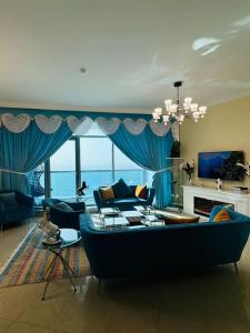 Prostor za sedenje u objektu Ajman Luxurious Holiday Homes