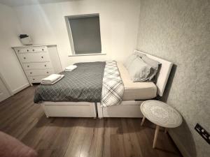 Un lugar para sentarse en Cosy Modern 3-Bed Near Etihad, COOP Arena - AO arena and City Center