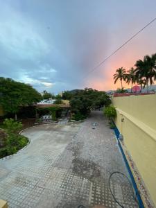 Amanecer o atardecer desde la casa de huéspedes o alrededores