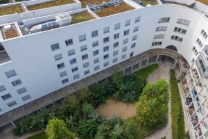 Nemea Appart Hotel Elypseo Strasbourg Port tesisinin dışında bir bahçe