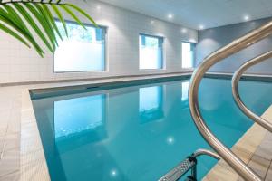 Swimmingpoolen hos eller tæt på Nemea Appart Hotel Elypseo Strasbourg Port