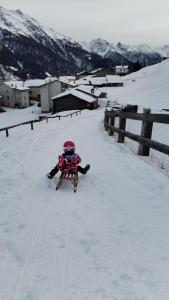 Via Cancano Valdidentro-Bormio durante el invierno