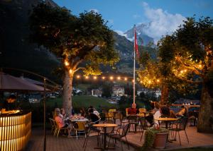 A restaurant or other place to eat at Hotel Jungfraublick