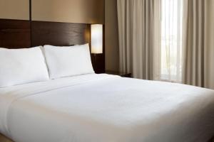 Katil atau katil-katil dalam bilik di Residence Inn by Marriott Las Vegas Airport