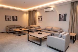 Posedenie v ubytovaní Manazel Aldiafah serviced Apartments AlSulymaniyah