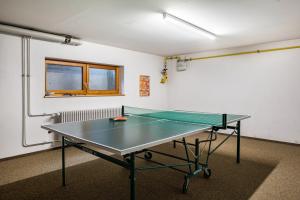 Instalaciones para jugar al tenis de mesa en Bärenhüsli o alrededores