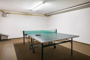 Instalaciones para jugar al tenis de mesa en Bärenhüsli o alrededores