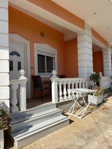 A balcony or terrace at Villa Nicolaos Ksamil