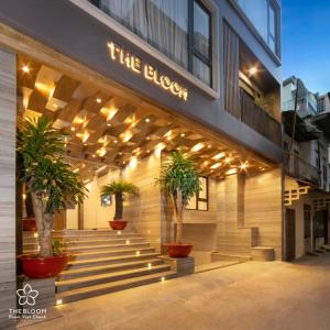 Фасад або вхід у Bloom in Saigon - The Residence