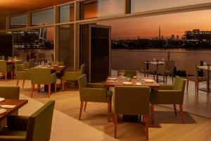 Restoran atau tempat makan lain di Hilton Dubai Creek Hotel & Residences