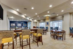 טלויזיה ו/או מרכז בידור ב-Drury Inn & Suites Sikeston