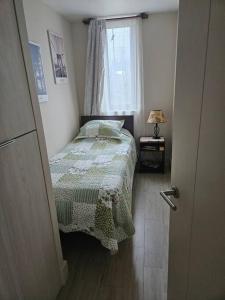 Un pat sau paturi într-o cameră la Departamento Lindo, Moderno y Central!!!