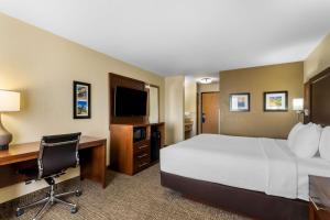 טלויזיה ו/או מרכז בידור ב-Comfort Inn & Suites Greeley