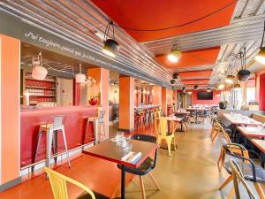 ibis Styles Lyon Centre Confluence 레스토랑 또는 맛집