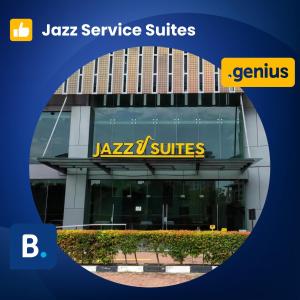 een gebouw met een bord aan de zijkant bij Jazz Service Suites Penang in George Town