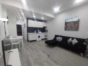 A kitchen or kitchenette at Apartamento HM en Vista Alegre Madrid