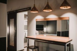 Dapur atau dapur kecil di CityFlatsHotel - Grand Rapids, Ascend Hotel Collection