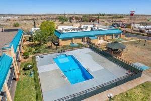 The swimming pool at or close to Quality Inn