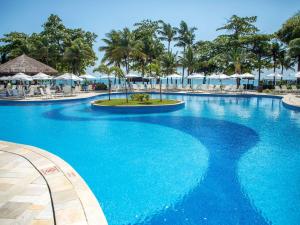 Peldbaseins naktsmītnē Hotel Jequitimar Guaruja Resort & Spa by Accor - Ex Sofitel vai tās tuvumā